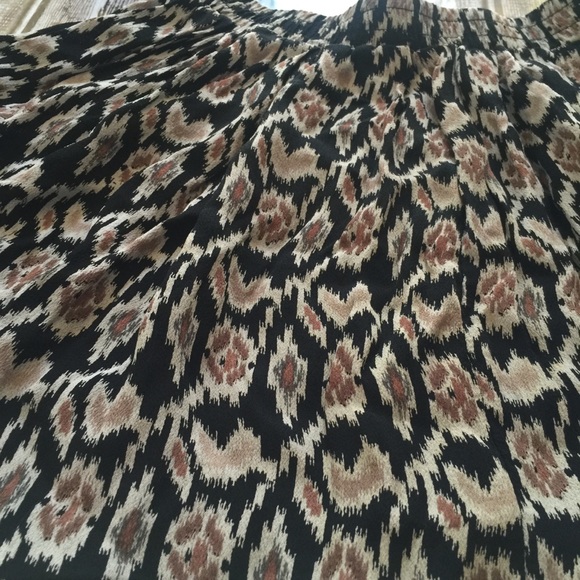 Bundle 💟 Brandy Melville • Pattern Printed Sheer Skirt - Picture 2 of 4